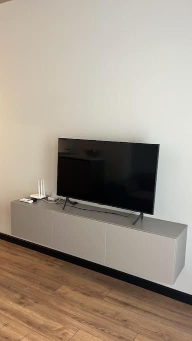 Amber - Brand New Luxury 1 Bedroom Located In The Very Center