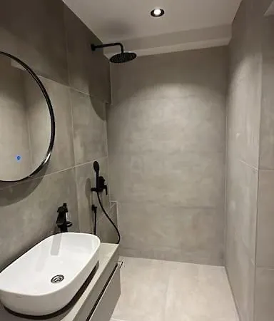 Amber Home - Brand New Luxury 1 Bedroom Apartment Located In The Very City Center Varna Exterior photo